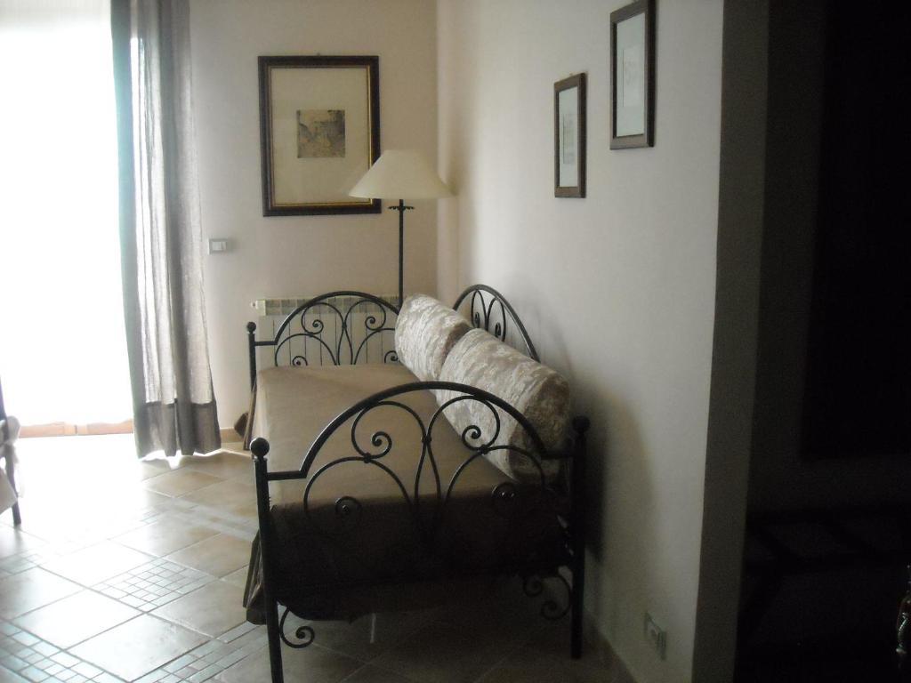 Il Casale Del Ra Guest House Tuoro sul Trasimeno Ruang foto